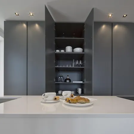 Апартаменты Luxury Collection - Milano 3 *